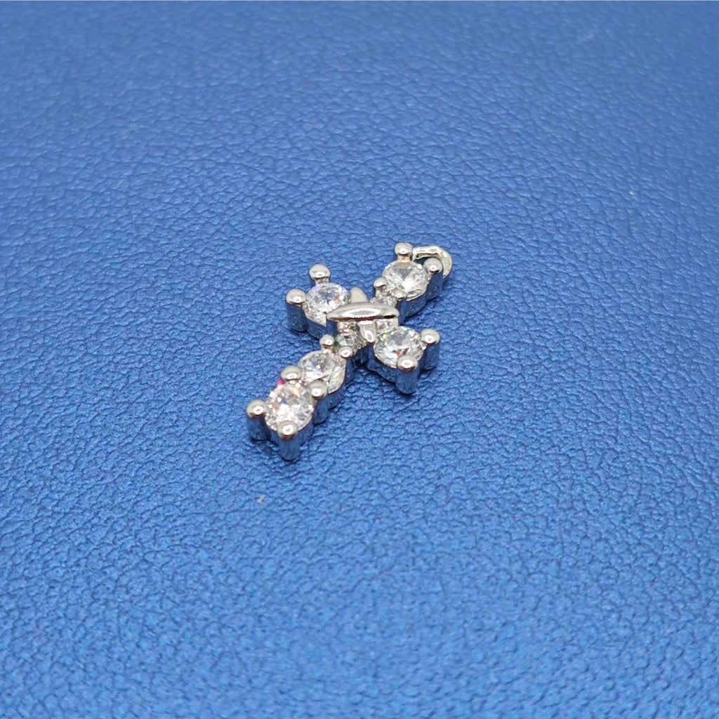 “Léger” Cross Pendant — 14K Gold-Plated Cubic Zircon (Platinum-style Finish)