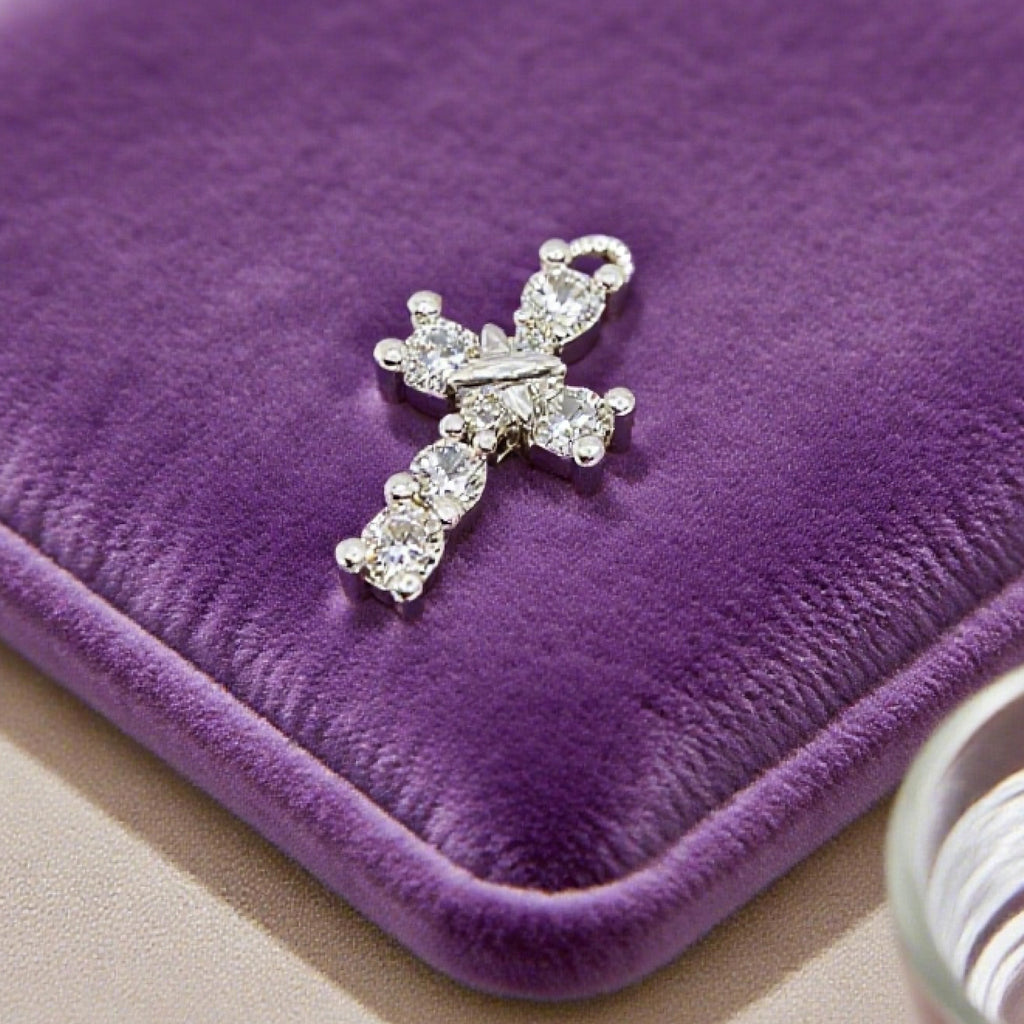“Léger” Cross Pendant — 14K Gold-Plated Cubic Zircon (Platinum-style Finish)