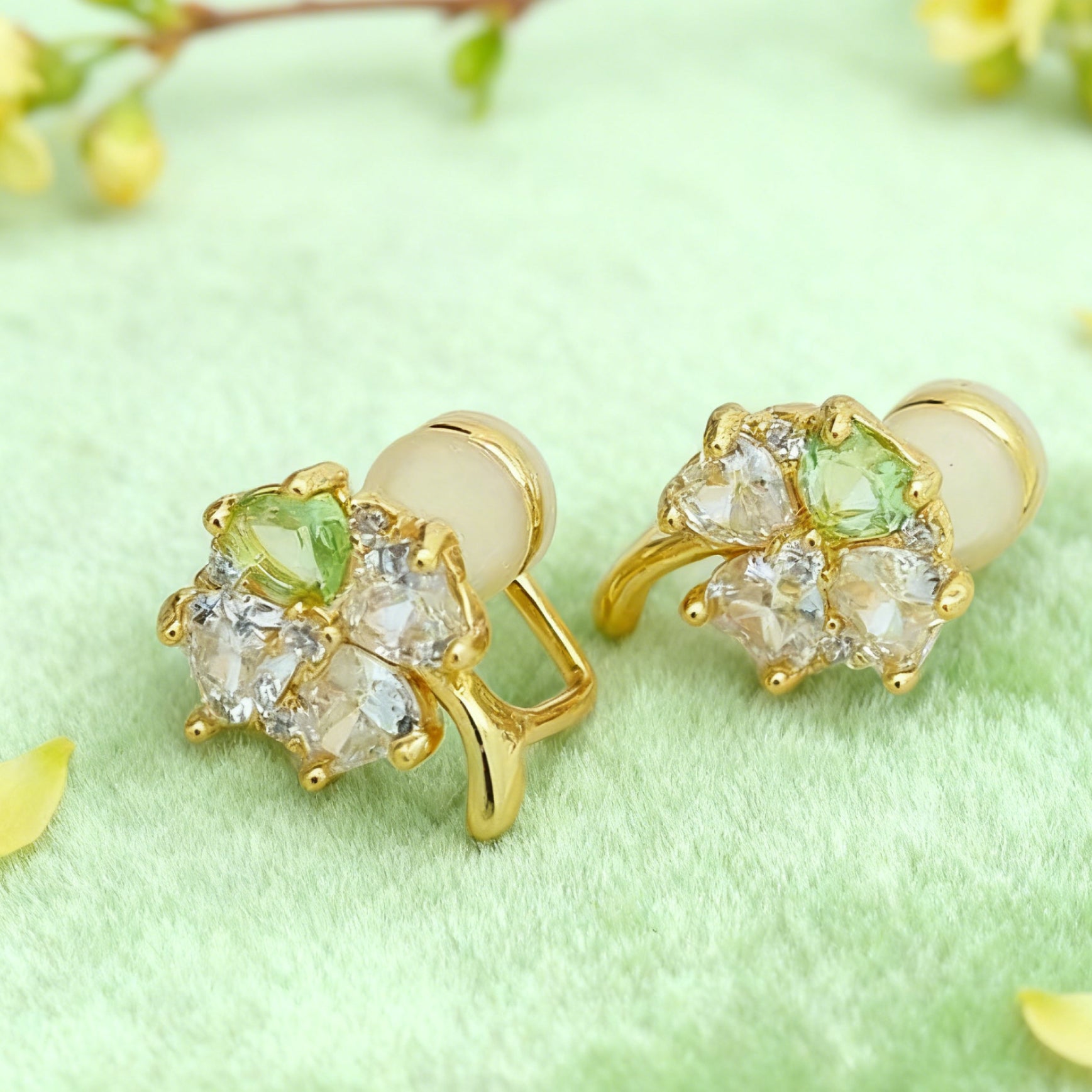 “Éclat” Clover Heart No‑Pierce Ear Cuffs — 14K Gold‑Plated, Spring‑Green Sparkle