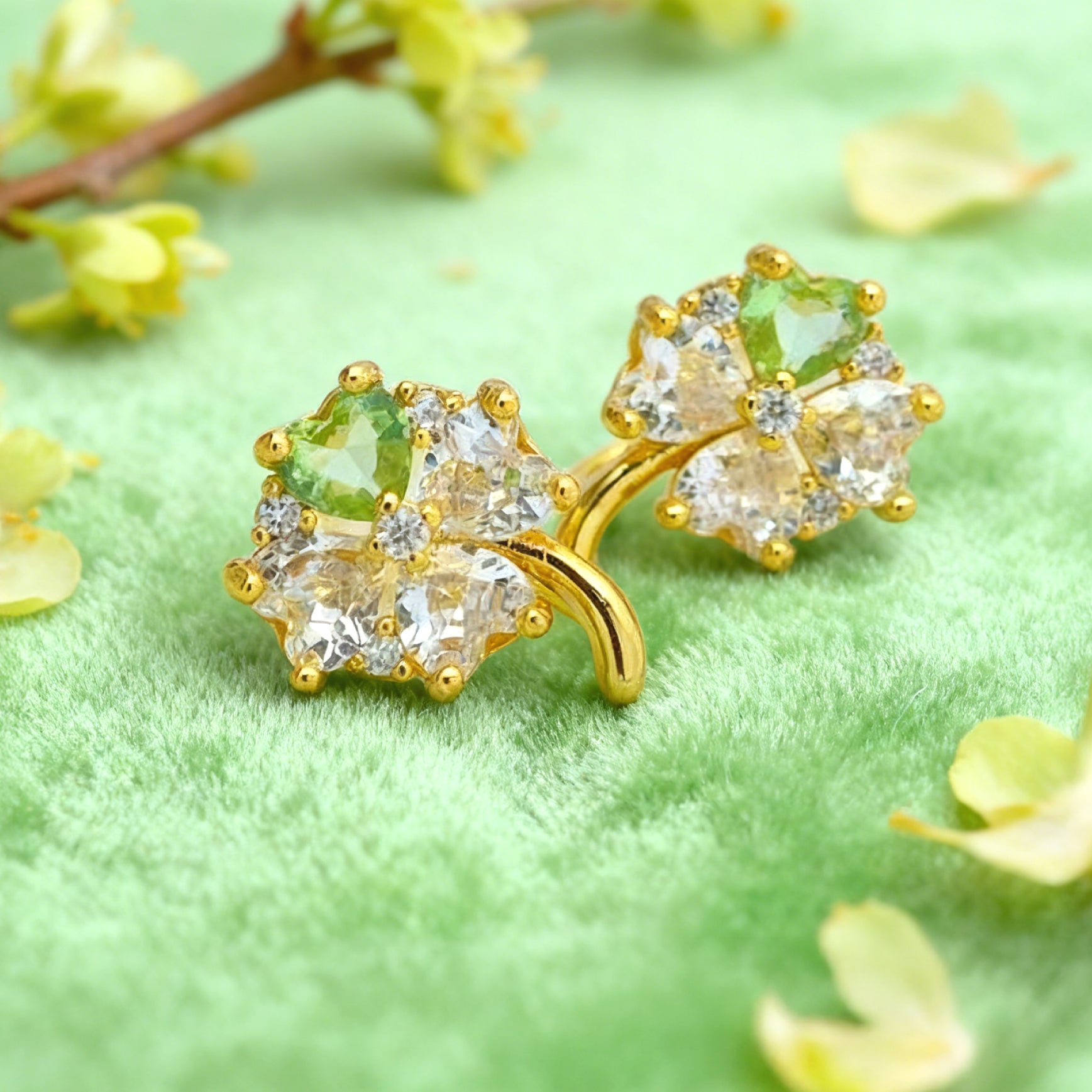 “Éclat” Clover Heart No‑Pierce Ear Cuffs — 14K Gold‑Plated, Spring‑Green Sparkle