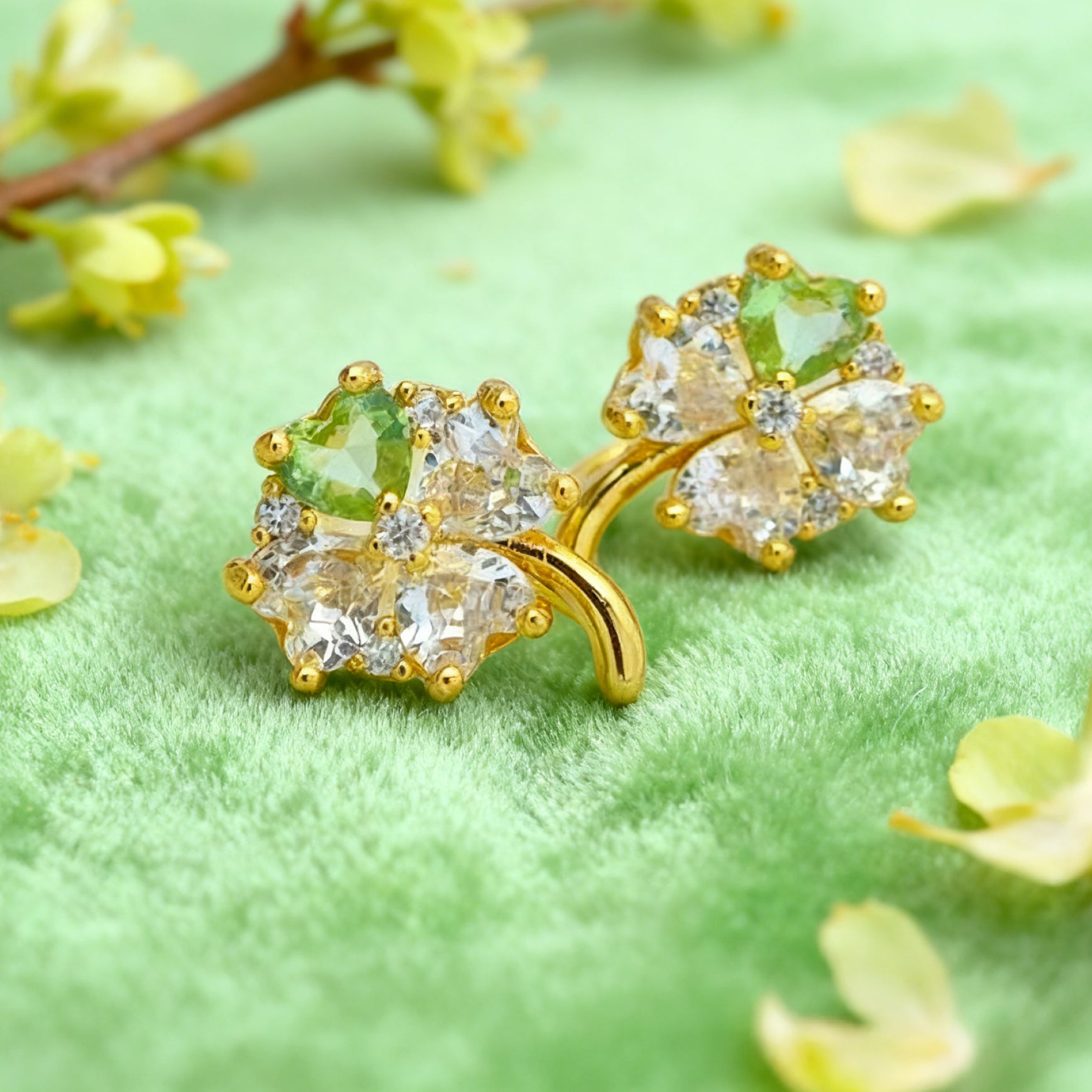 “Éclat” Clover Heart No‑Pierce Ear Cuffs — 14K Gold‑Plated, Spring‑Green Sparkle
