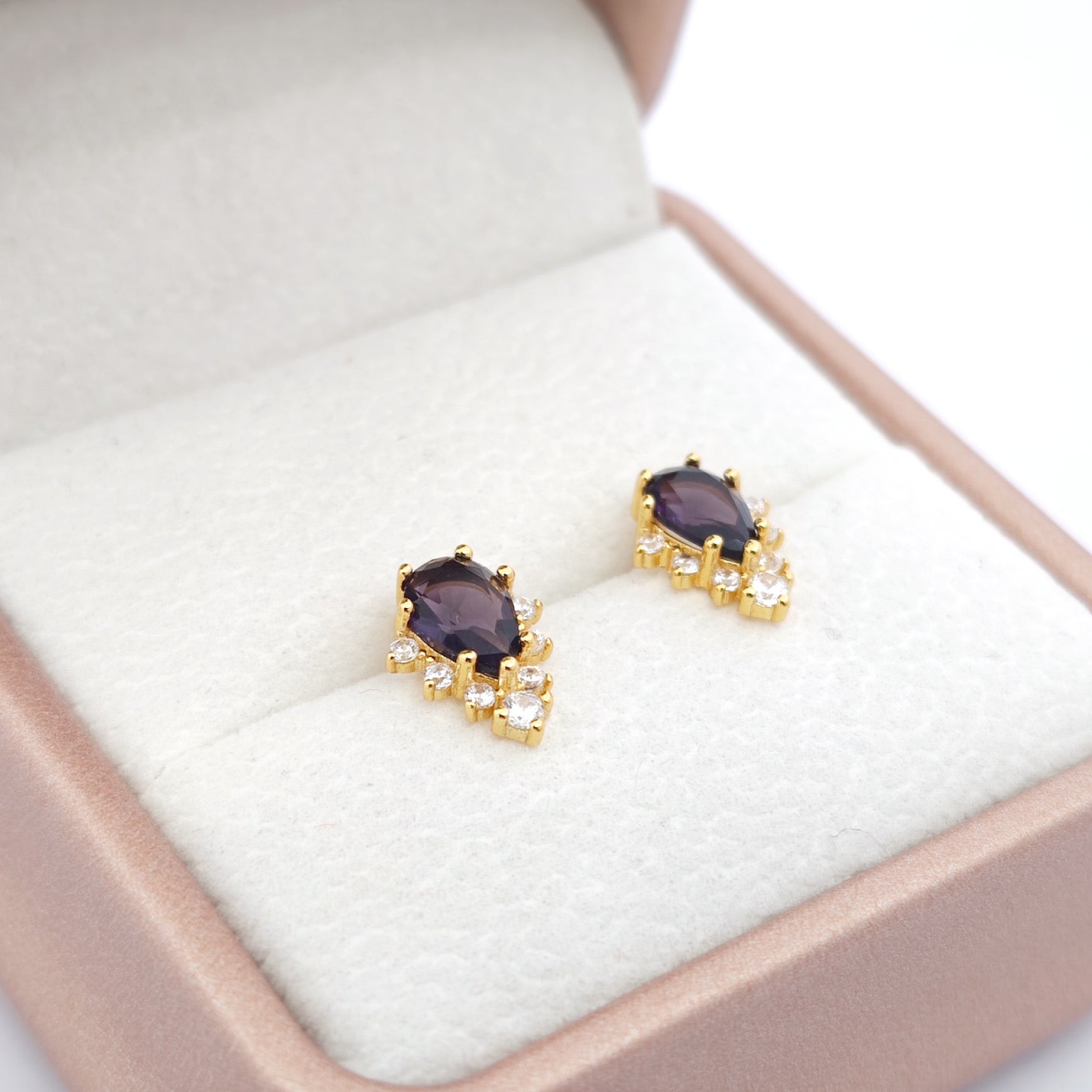 “Éclat” Violet Teardrop Earrings — 18K Gold‑Plated, Amethyst‑Style
