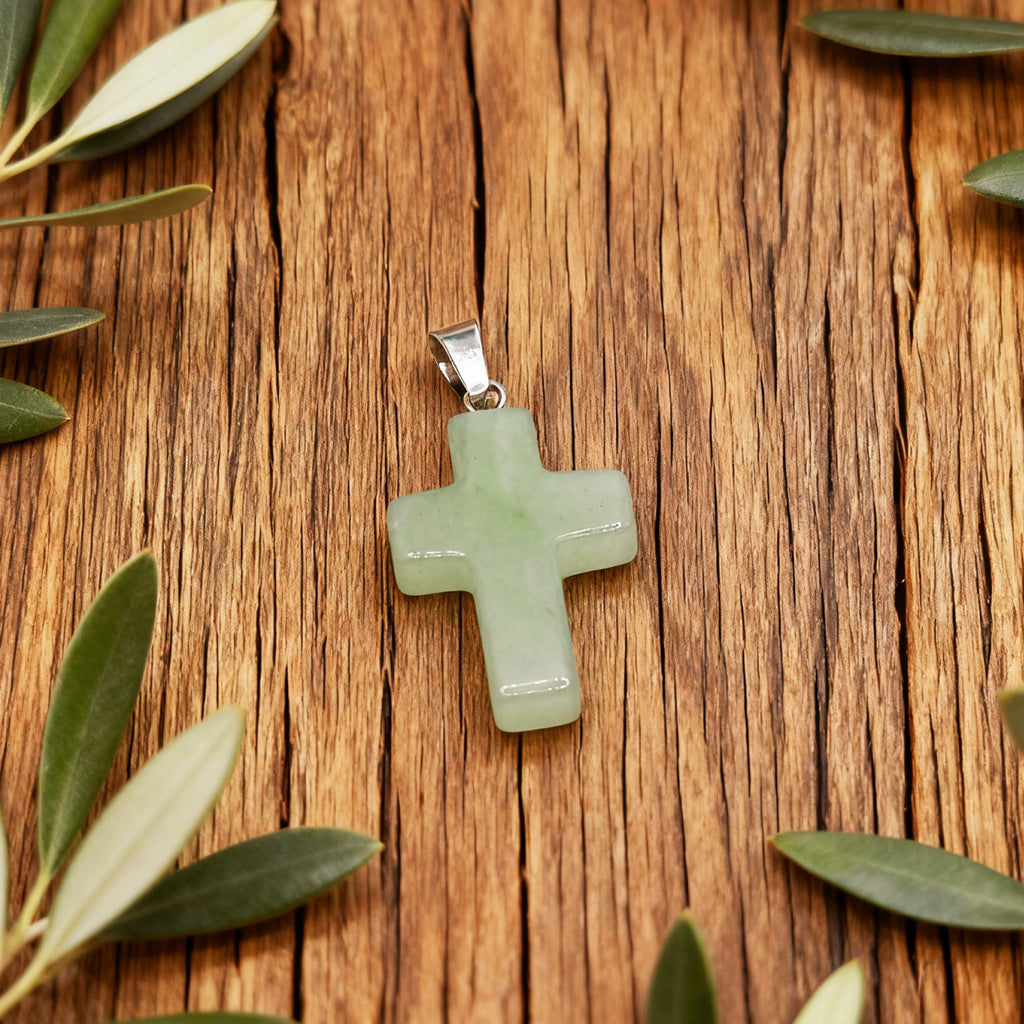 “Léger” Cross Pendant — Natural Green Aventurine