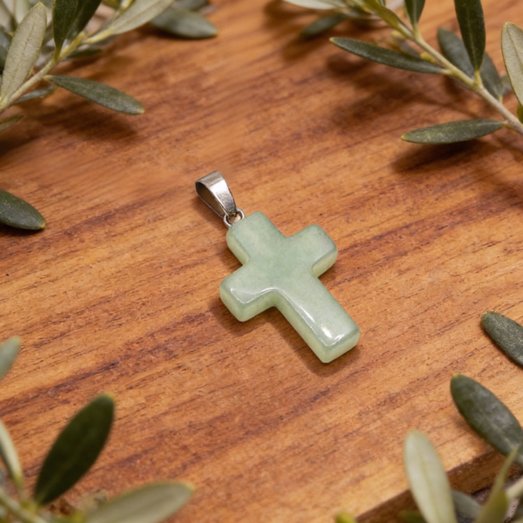 “Léger” Cross Pendant — Natural Green Aventurine