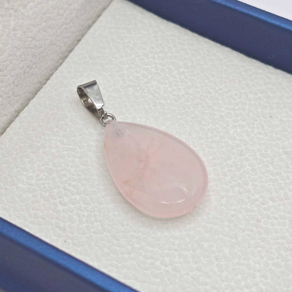 “Léger” Teardrop Pendant — Natural Rose Quartz, Flat-Cut