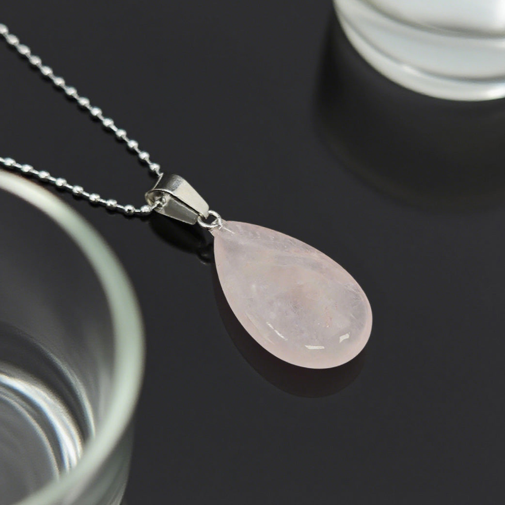 “Léger” Teardrop Pendant — Natural Rose Quartz, Flat-Cut