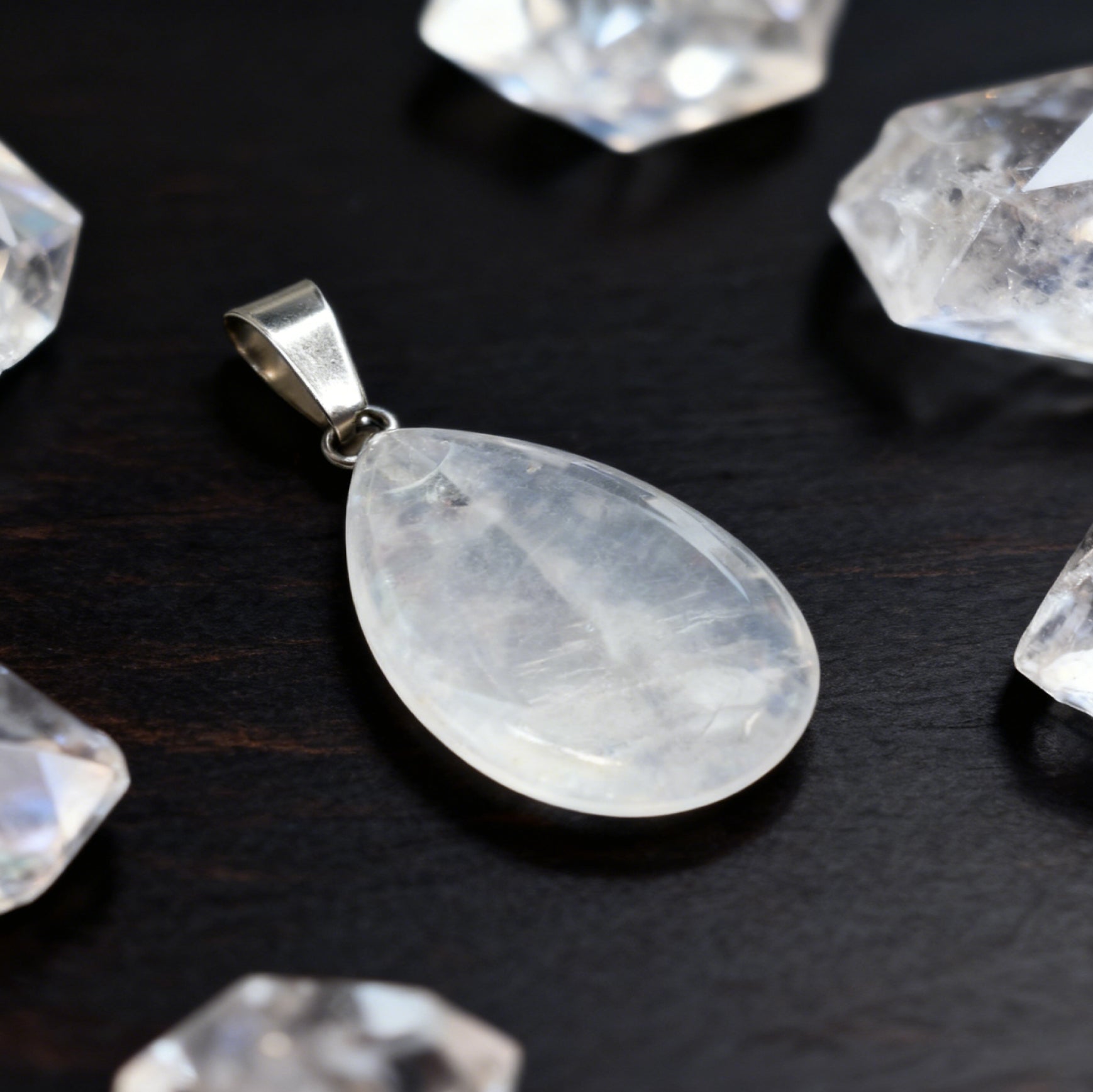 “Léger” Teardrop Pendant — Natural Clear Quartz, Flat-Cut
