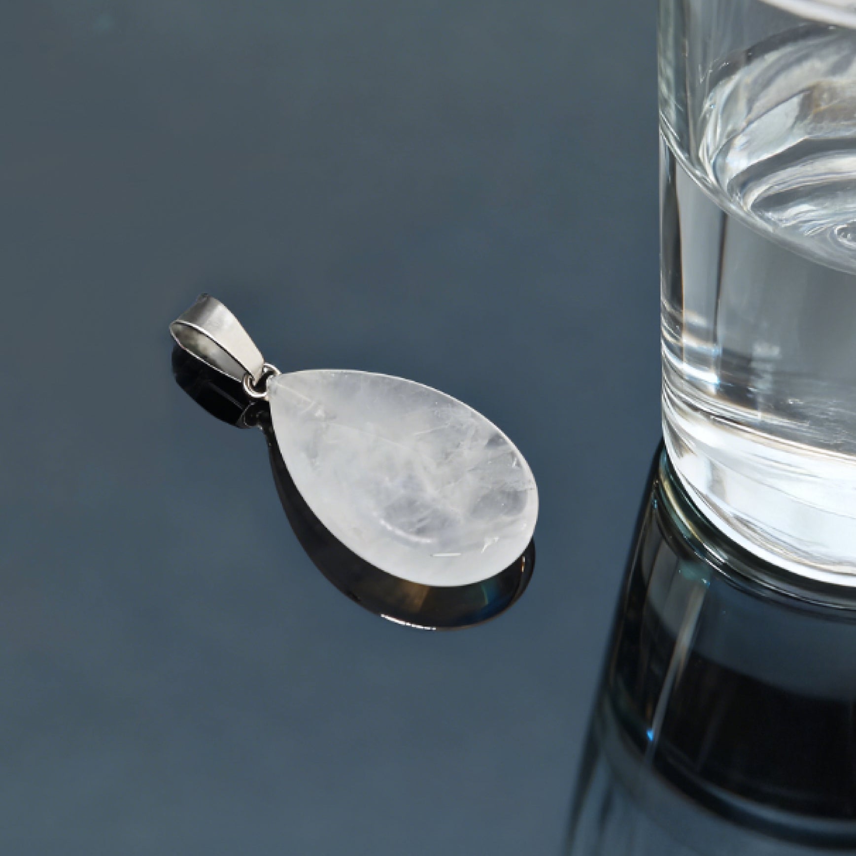 “Léger” Teardrop Pendant — Natural Clear Quartz, Flat-Cut