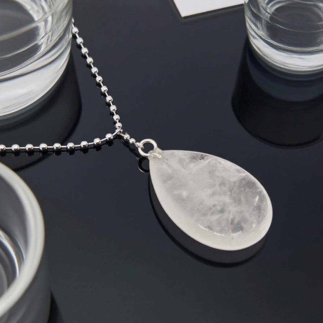 “Léger” Teardrop Pendant — Natural Clear Quartz, Flat-Cut
