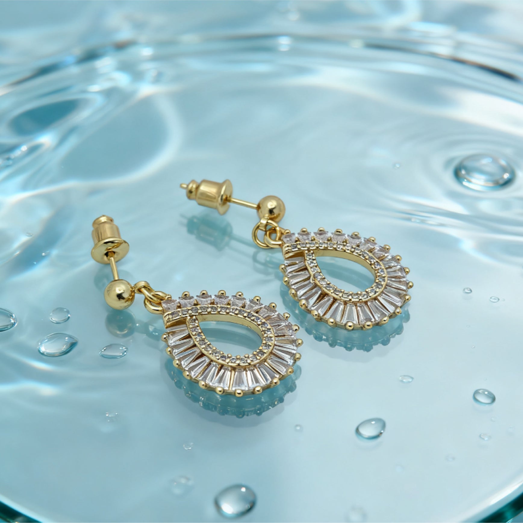 “Éclat” Halo Teardrop Drop Earrings — 18K Gold‑Plated, Diamond-Style