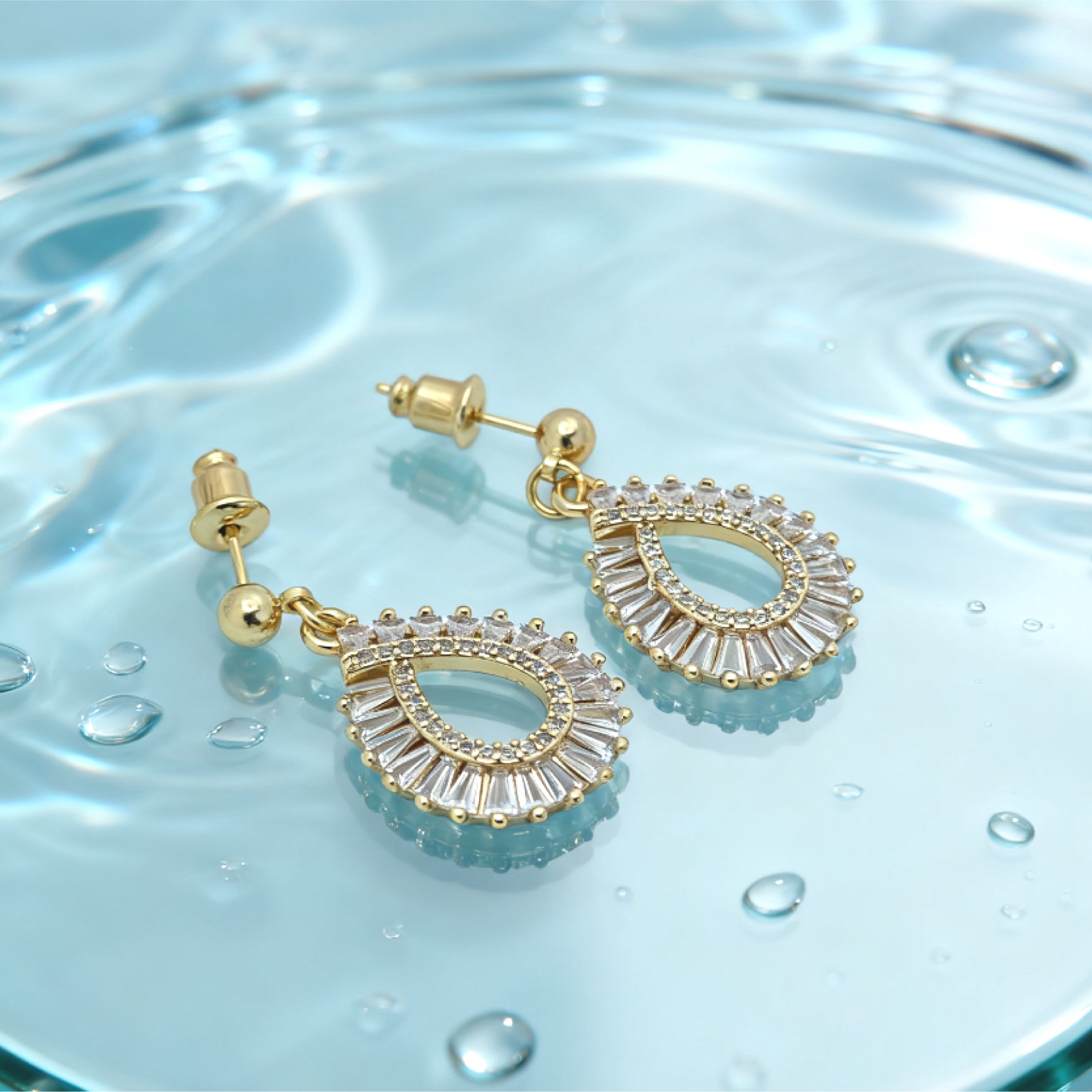 “Éclat” Halo Teardrop Drop Earrings — 18K Gold‑Plated, Diamond-Style