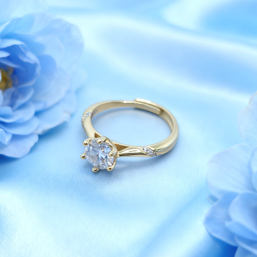 Bague solitaire à six griffes Aurora « Toujours » — Argent sterling plaqué or 18 carats, Moissanite