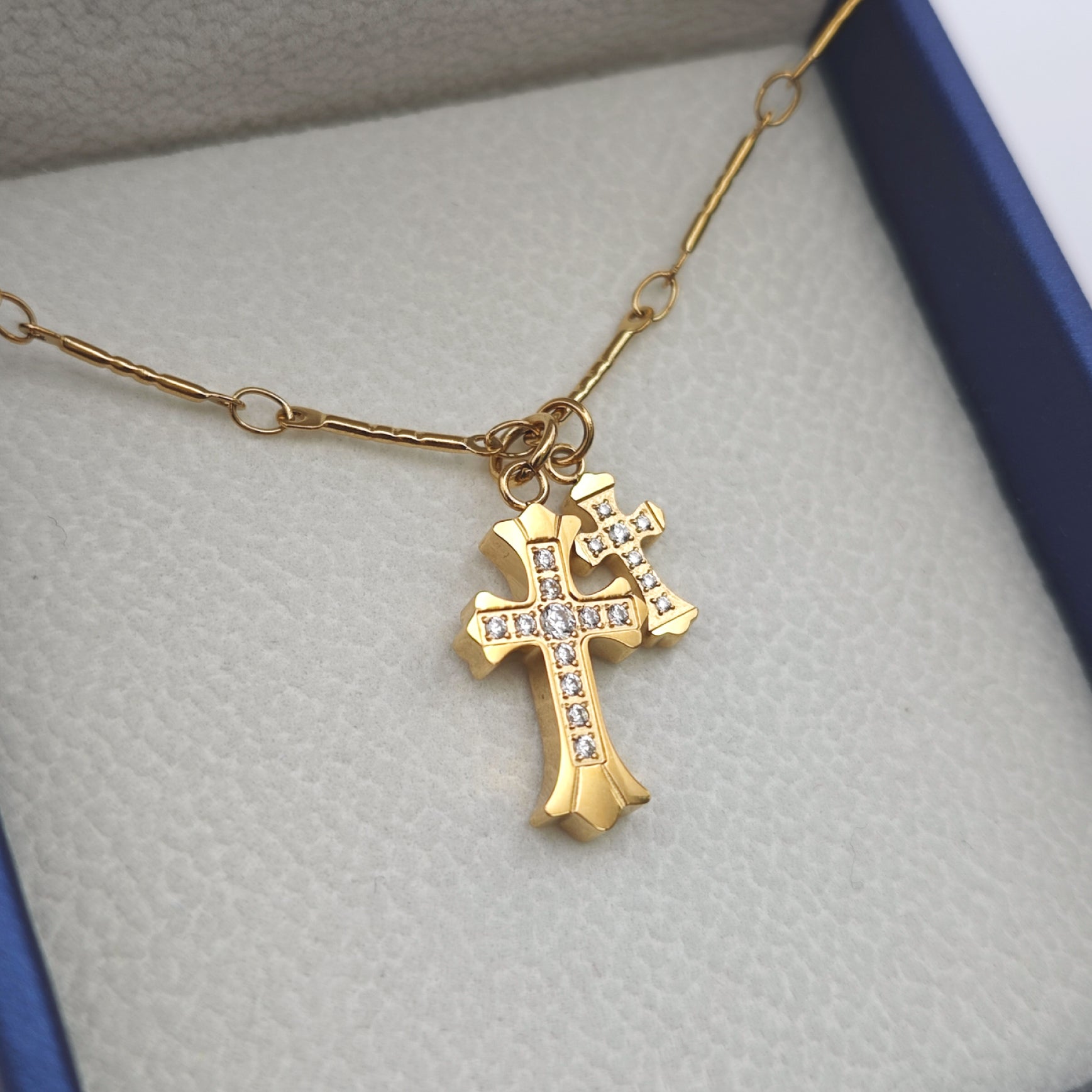 “Étreinte” Duo Cross Charm Necklace — 18K Gold‑Plated, Diamond‑Style