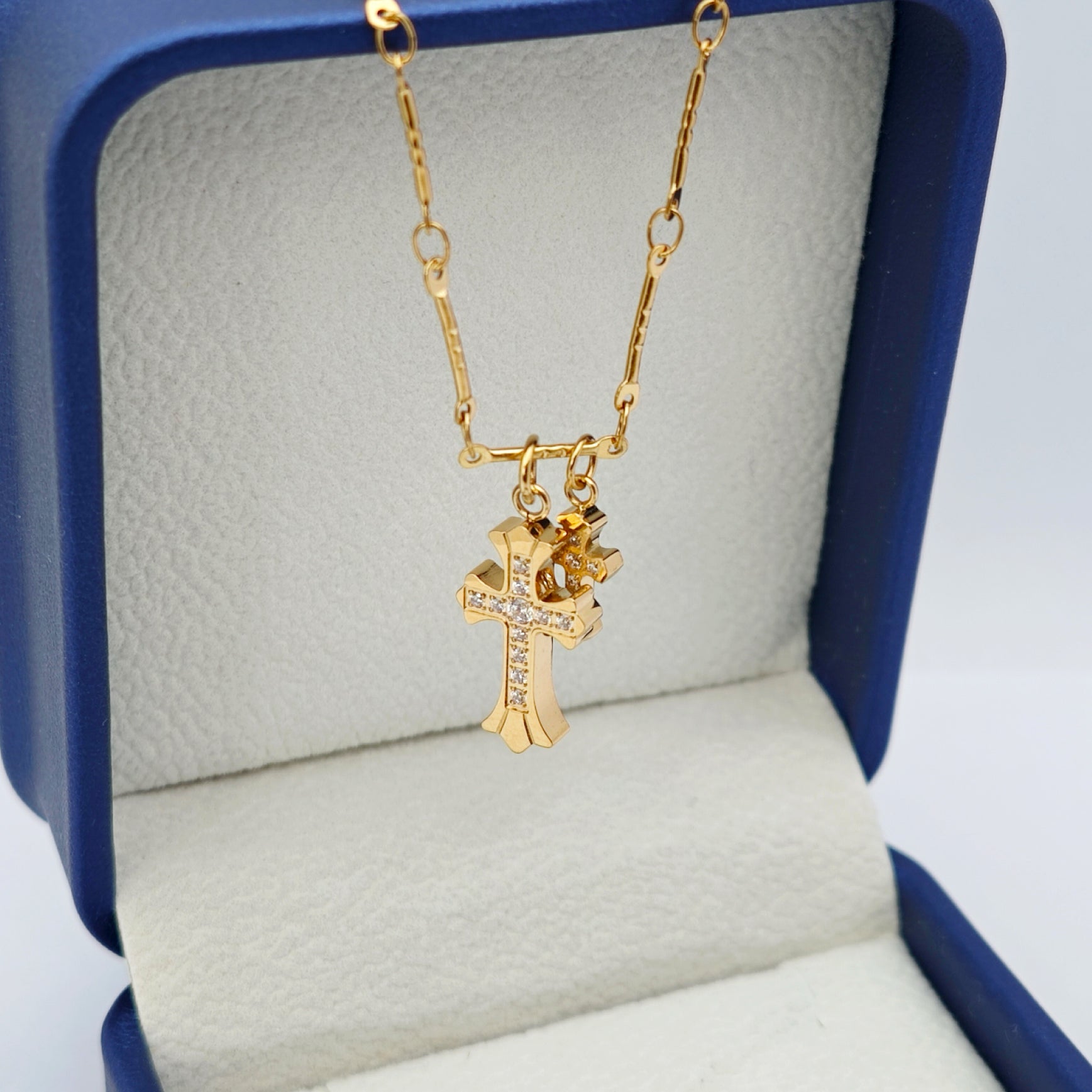 “Étreinte” Duo Cross Charm Necklace — 18K Gold‑Plated, Diamond‑Style