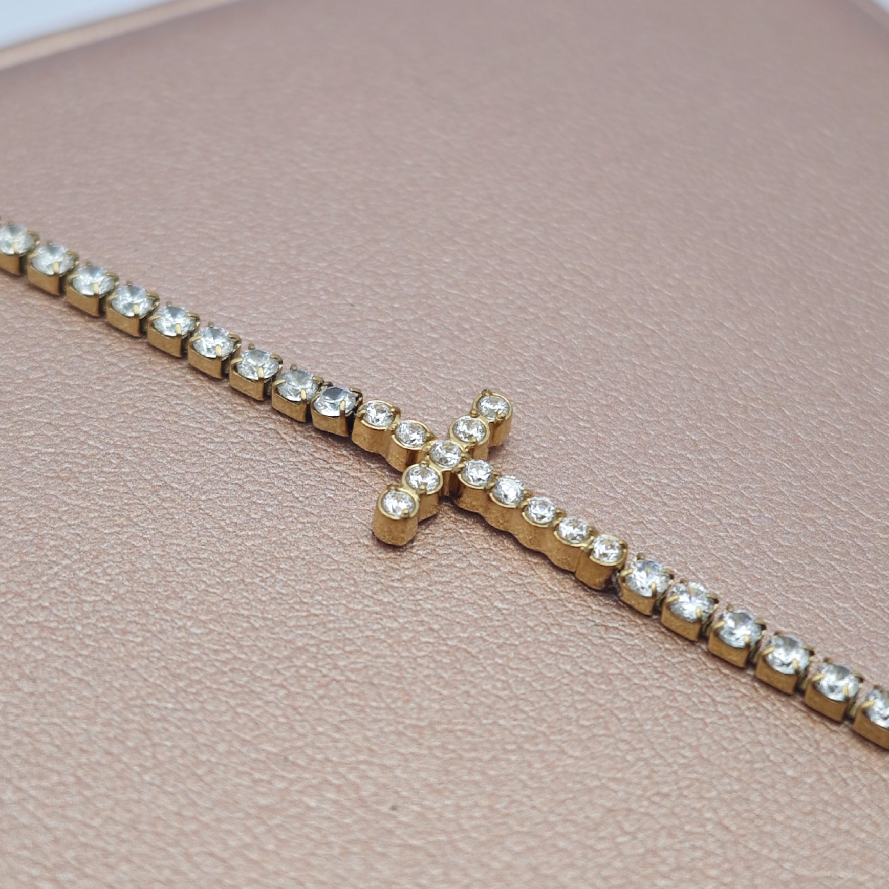 “Lien” Cross Tennis Bracelet — 18K Gold‑Plated, High-grade CZ