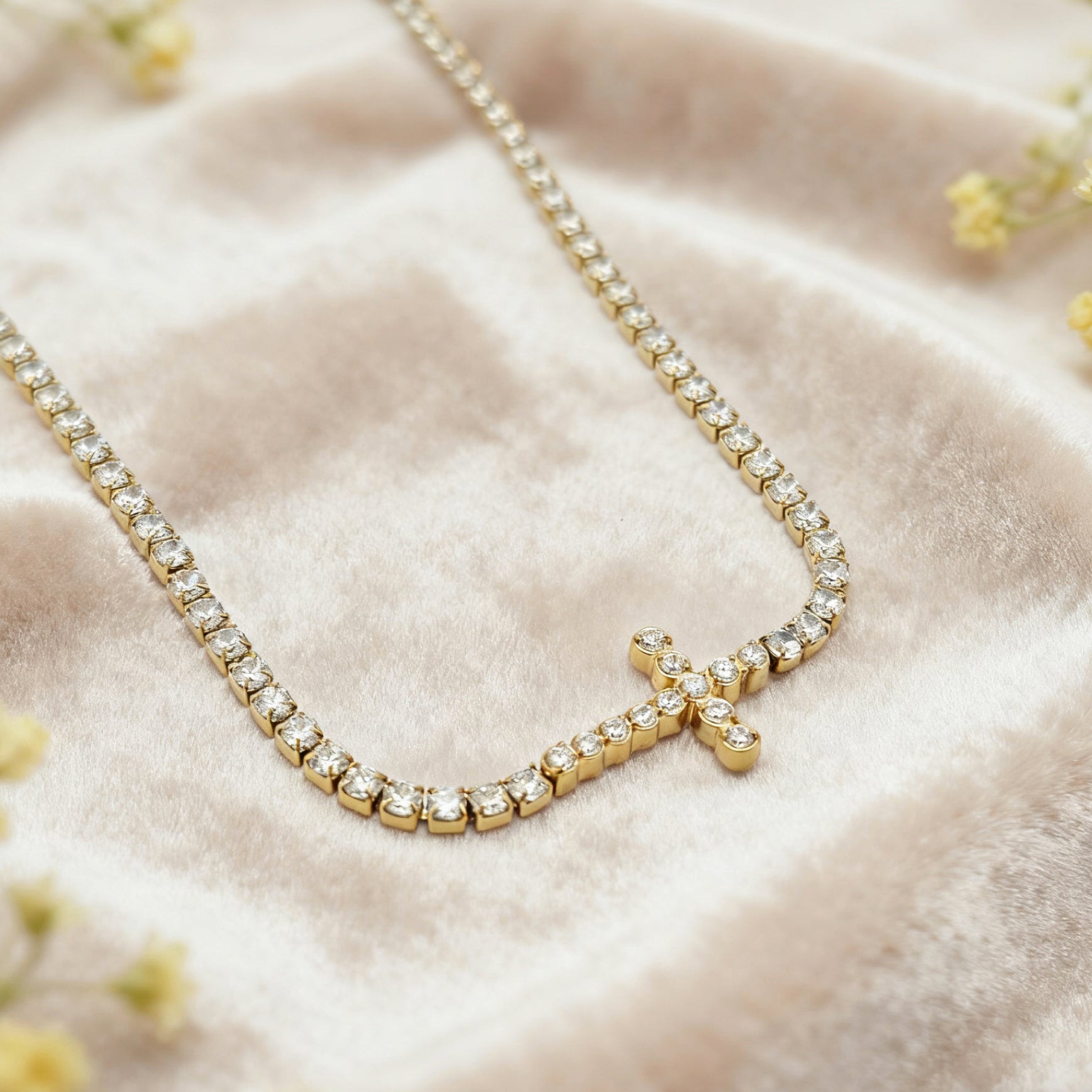 “Lien” Cross Tennis Bracelet — 18K Gold‑Plated, High-grade CZ