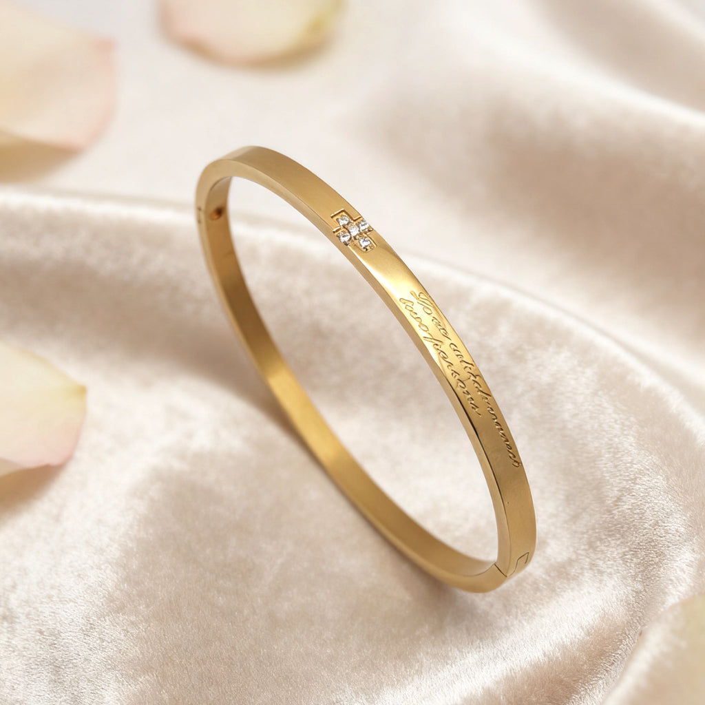 “Lien” Cross-Clasp Bangle — 18K Gold‑Plated, High-grade CZ